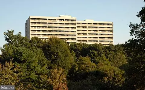 6101 Edsall Rd #306, Alexandria, VA 22304