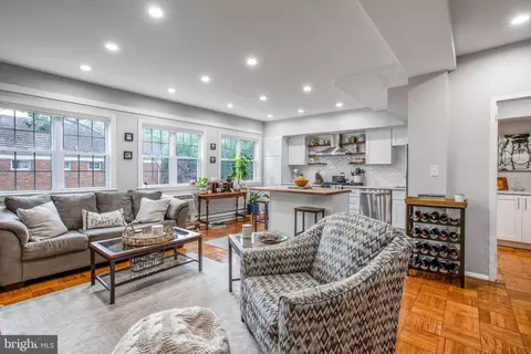 3530 Gunston Rd, Alexandria, VA 22302