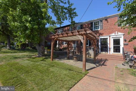 43 Ancell St, Alexandria, VA 22305