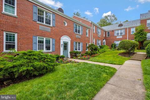 7 Auburn Ct #D, Alexandria, VA 22305