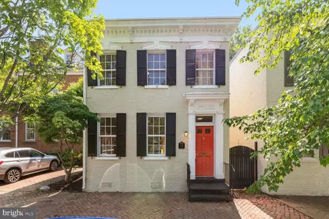 424 S Royal St, Alexandria, VA 22314