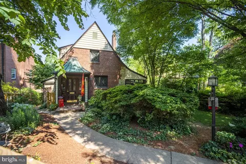 303 Kentucky Ave, Alexandria, VA 22305