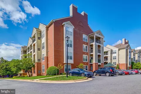 1100 Quaker Hill Dr #207, Alexandria, VA 22314