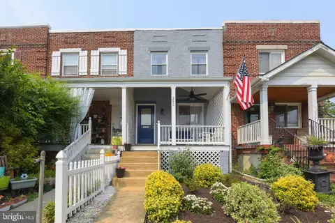 250 Evans Ln, Alexandria, VA 22305