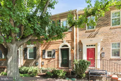 213 Oronoco St, Alexandria, VA 22314