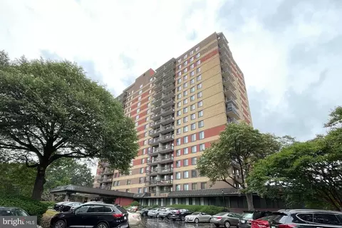 801 N Pitt St #306, Alexandria, VA 22314