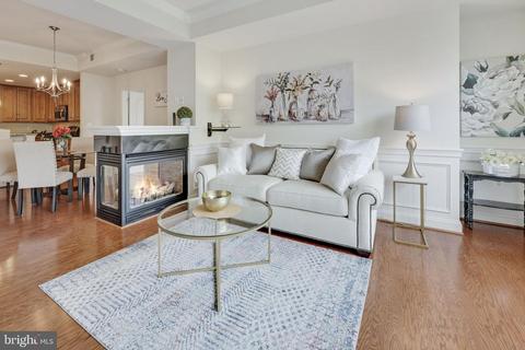 320 S West St #304, Alexandria, VA 22314