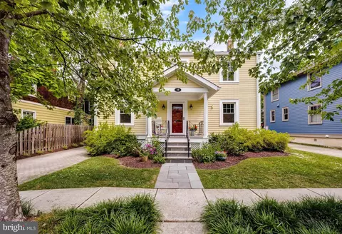 10 E Howell Ave E, Alexandria, VA 22301
