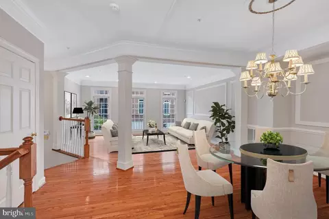 720 Hawkins Way, Alexandria, VA 22314