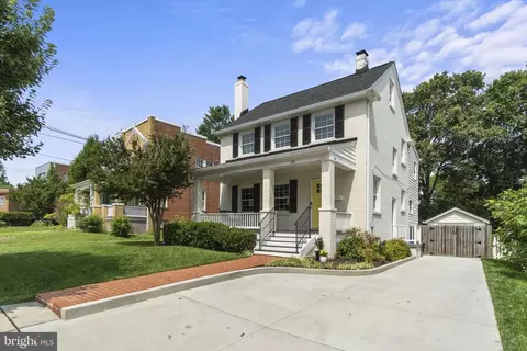 20 Sunset Dr, Alexandria, VA 22301