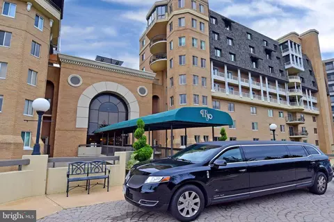 1250 S Washington St #302, Alexandria, VA 22314