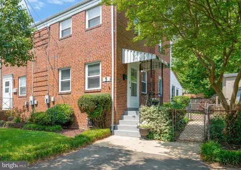 5 S Ingram St, Alexandria, VA 22304