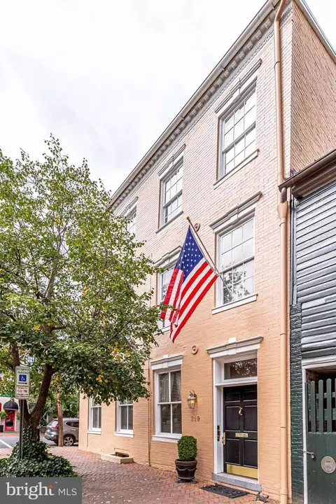 126 S Fairfax St, Alexandria, VA 22314