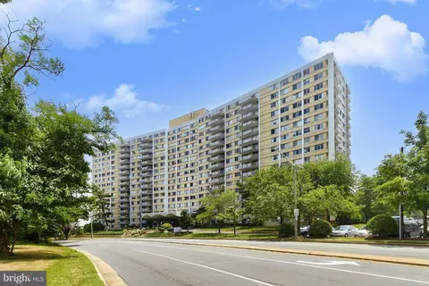 301 N Beauregard St #513, Alexandria, VA 22312