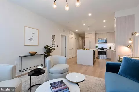 701 Swann Ave #TWO-512, Alexandria, VA 22301