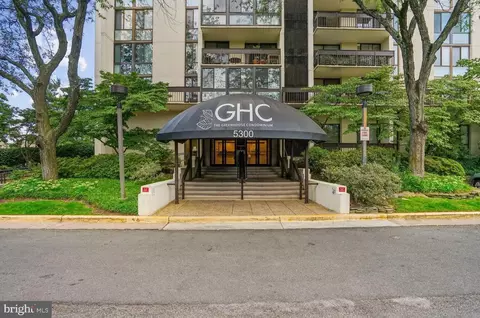 5300 Holmes Run Pkwy #1219, Alexandria, VA 22304