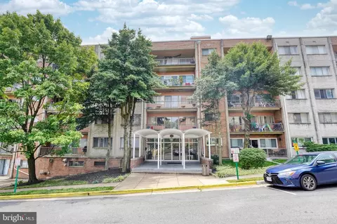 5801 Quantrell Ave #503, Alexandria, VA 22312