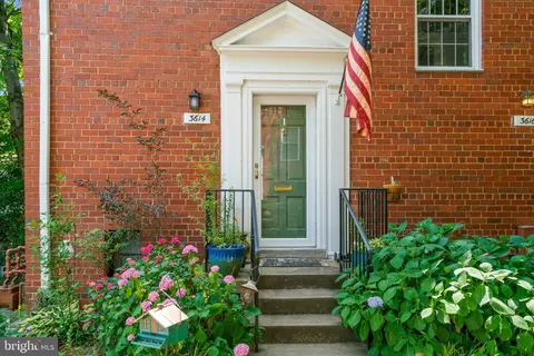 3614 Gunston Rd, Alexandria, VA 22302
