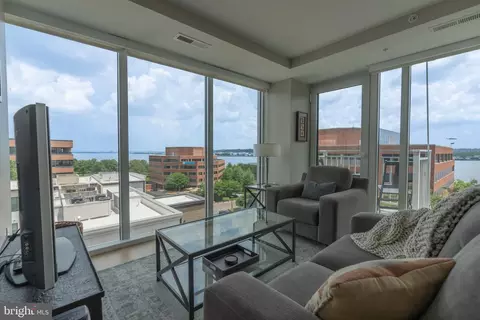 925 N Fairfax St #602, Alexandria, VA 22314