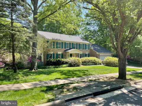 515 Fort Williams Pkwy, Alexandria, VA 22304