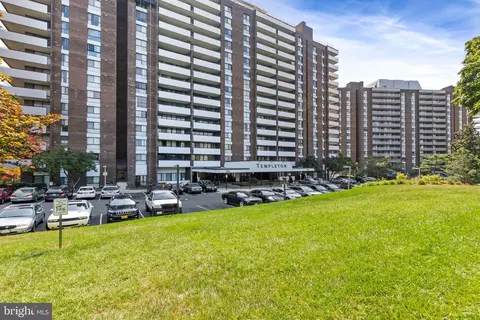 250 S Reynolds St #1401, Alexandria, VA 22304