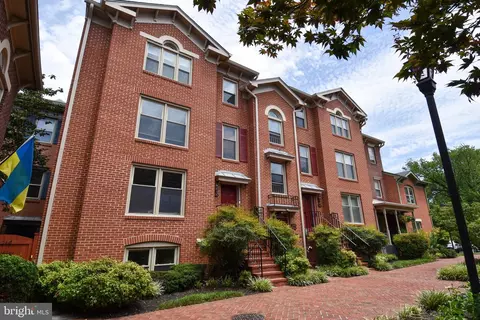 548 N West St, Alexandria, VA 22314