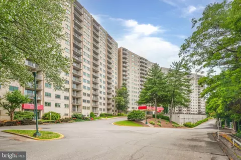2500 N Van Dorn St N #1125, Alexandria, VA 22302