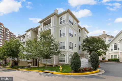 4550 Strutfield Ln #2127, Alexandria, VA 22311