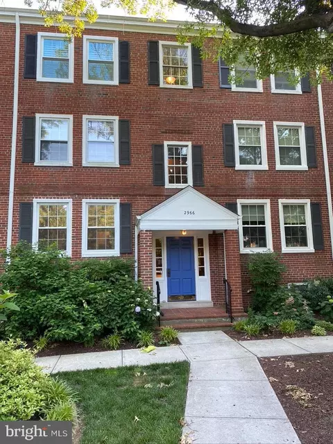 2966 S Columbus St #B1, Arlington, VA 22206
