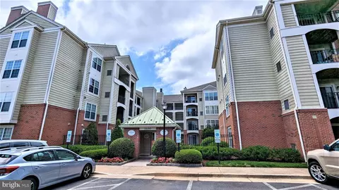 1100 Quaker Hill Dr #129, Alexandria, VA 22314