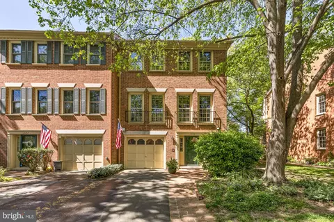 5144 Woodmire Ln, Alexandria, VA 22311