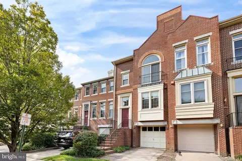 3804 Charles Ave, Alexandria, VA 22305