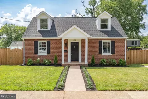 152 Hilton St, Alexandria, VA 22314