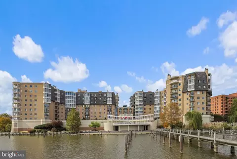 1250 S Washington St #818, Alexandria, VA 22314
