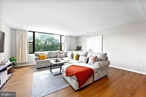 4600 Duke St #523, Alexandria, VA 22304