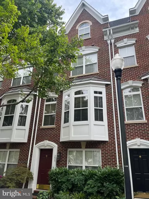 256 Cameron Station Blvd, Alexandria, VA 22304