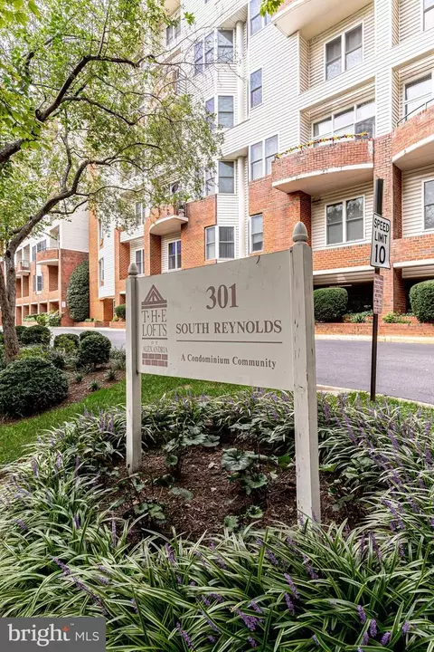 301 S Reynolds St #404, Alexandria, VA 22304
