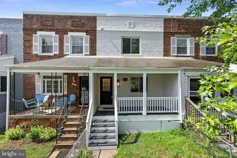 241 Evans Ln, Alexandria, VA 22305