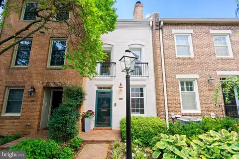1164 N Pitt St, Alexandria, VA 22314
