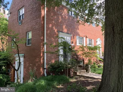 3209 Ravensworth Pl, Alexandria, VA 22302