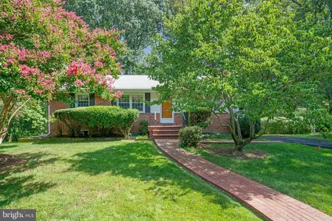 5857 Lowell Ave, Alexandria, VA 22312