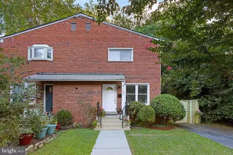 107 E Taylor Run Pkwy, Alexandria, VA 22314