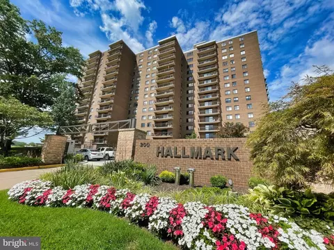 200 N Pickett St #909, Alexandria, VA 22304