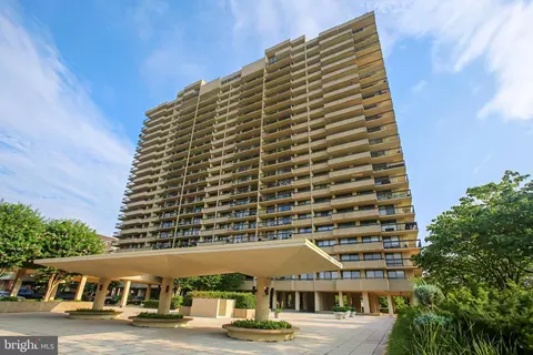 400 Madison St #1710, Alexandria, VA 22314