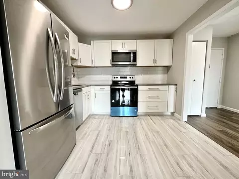 203 Yoakum Pkwy #1002, Alexandria, VA 22304