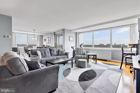 301 N Beauregard St #1415, Alexandria, VA 22312