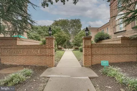 1113 N Pitt St #2A, Alexandria, VA 22314