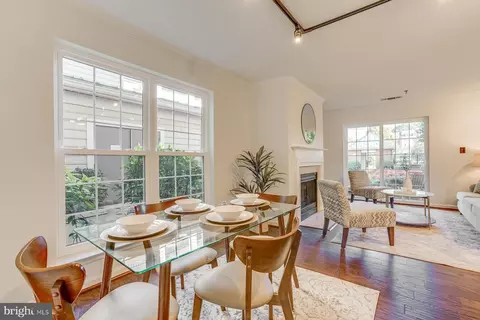 1100 Quaker Hill Dr #105, Alexandria, VA 22314