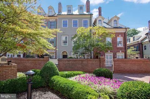 25 Wilkes St, Alexandria, VA 22314