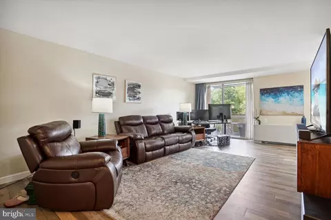 301 N Beauregard St #110, Alexandria, VA 22312
